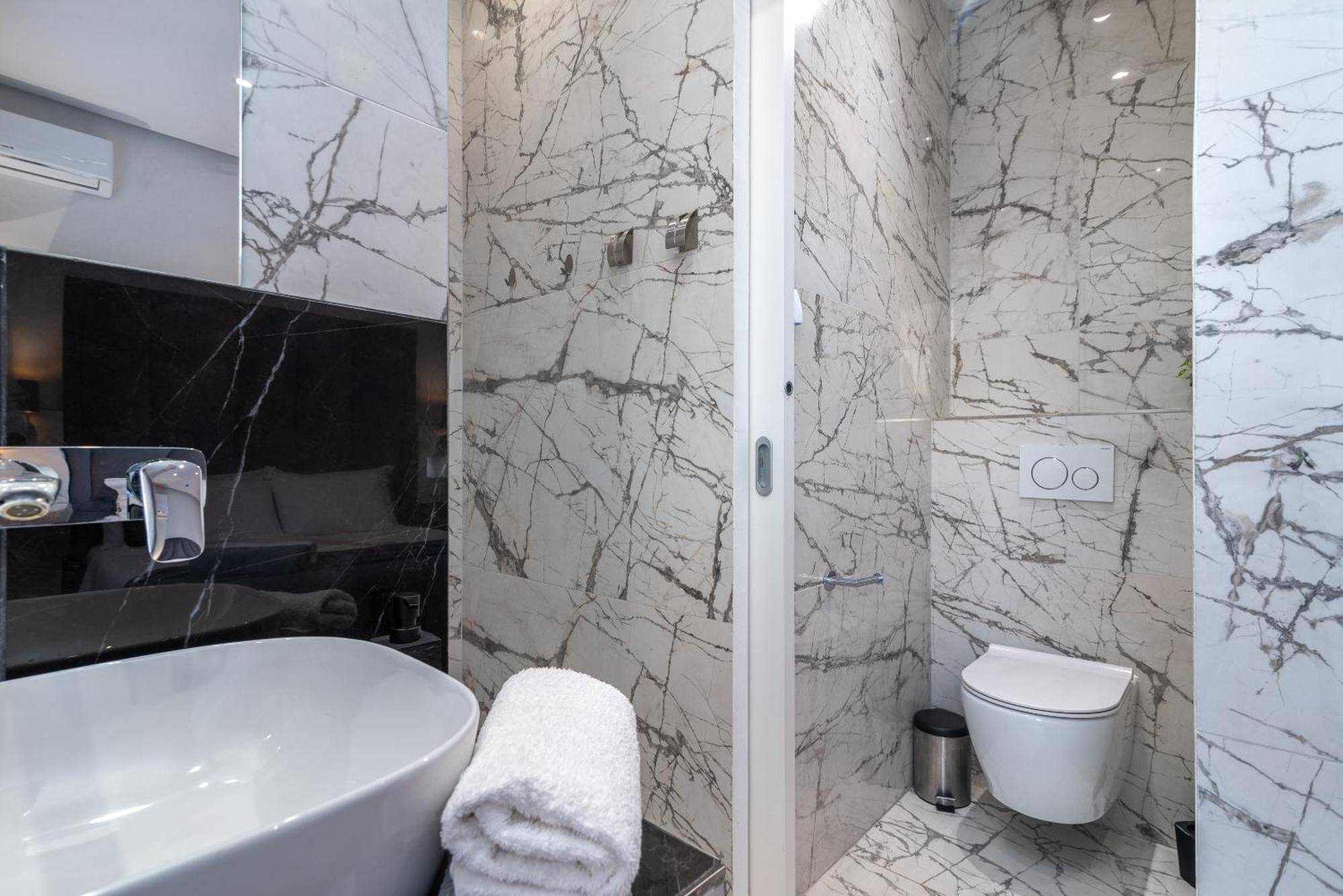 Antares Luxury Rooms 1 Split Exterior photo